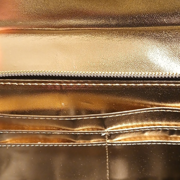 Betsy Johnson Crossbody/Clutch - Picture 7 of 10